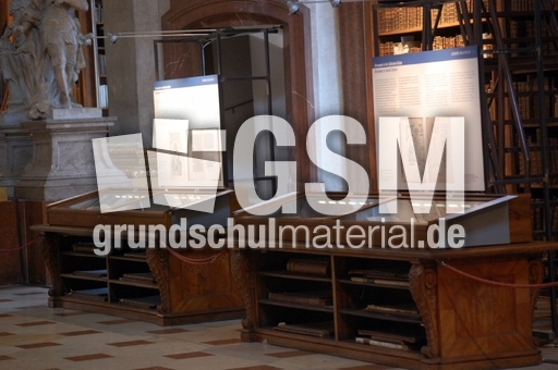 Nationalbibliothek_Prunksaal_12.JPG